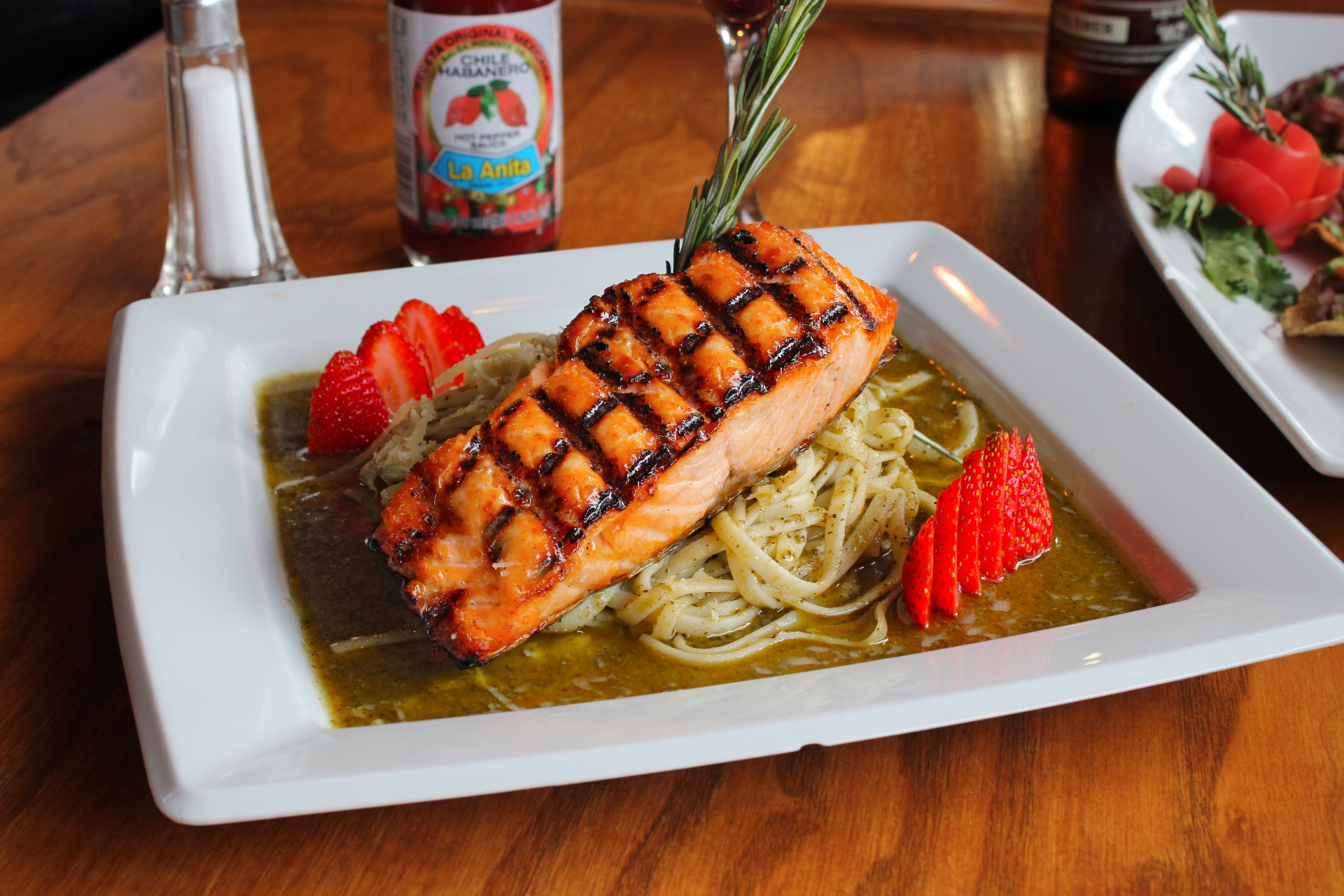 Foto de Salmón Fetuchini al Pesto